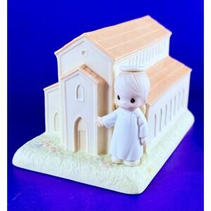 VTG Precious Moments Chapel “Theres A Christian Welcome Here” 523011 Butcher “89